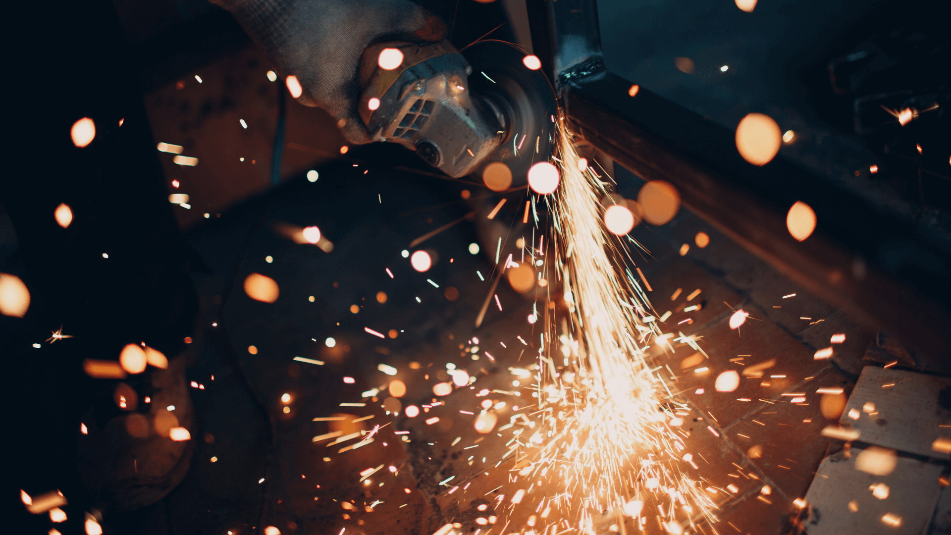 obrázek jisker od brusky